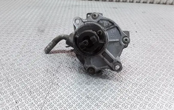Mercedes-Benz C W203 Vacuum pump A6112300065