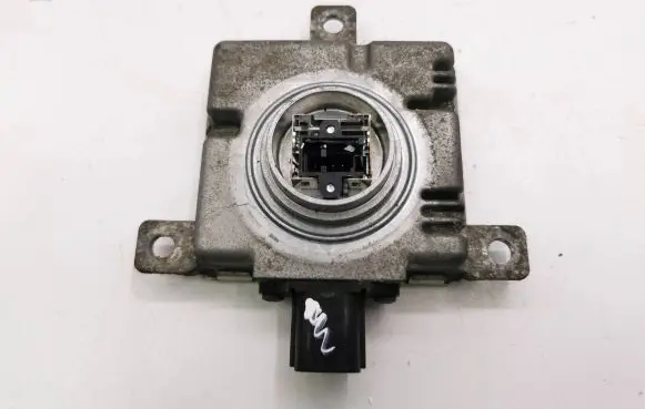 Honda CR-V Headlight ballast module Xenon W3T21571