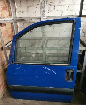 Peugeot Expert Front door