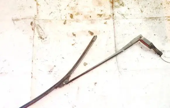 Audi A6 S6 C5 4B Front wiper blade arm 4b1955408d