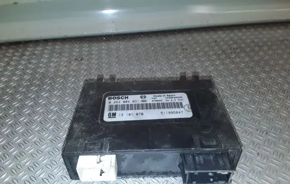 Opel Zafira B Parking PDC control unit/module 13181070 0263004031