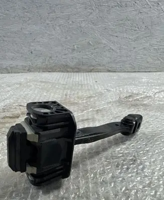 BMW 4 F32 F33 Front door check strap stopper 7446726