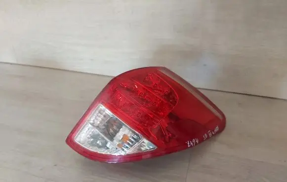 Toyota RAV 4 (XA30) Rear/tail lights