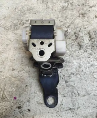 Toyota Aygo AB10 Rear seatbelt R1390 H073801