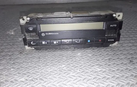 Volkswagen PASSAT B5 Climate control unit 3B1907044A