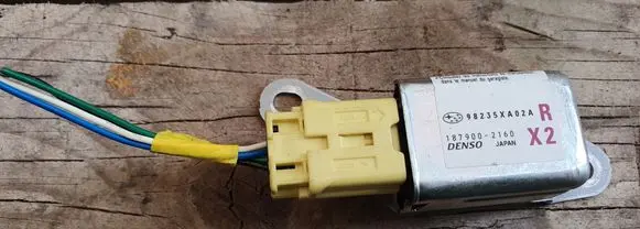 Subaru Tribeca Airbag deployment crash/impact sensor 98235XA02A