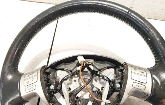 Toyota Auris 150 Steering wheel buttons/switches 