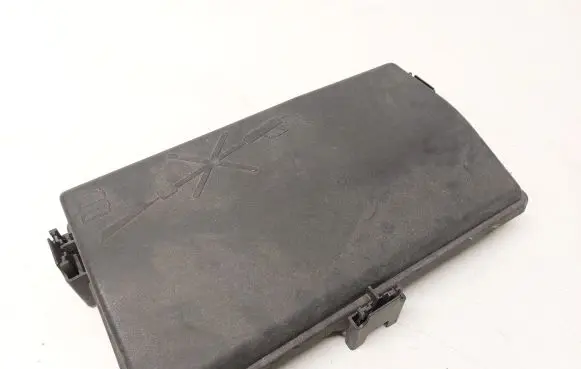 Opel Insignia A Fuse box cover 13222784 544949969