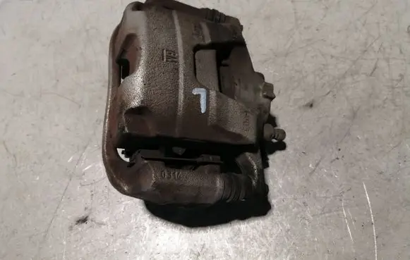 Buick Encore I Front brake caliper 22993209