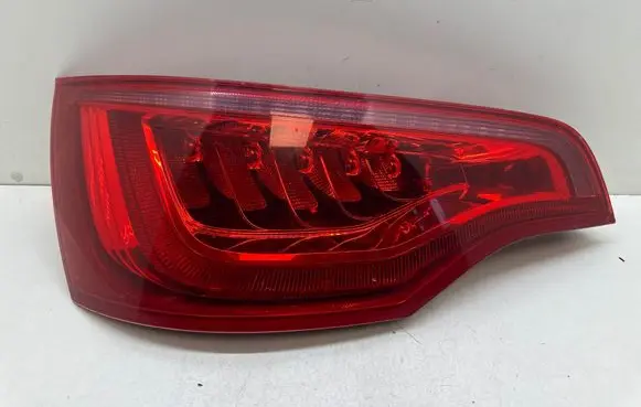 Audi Q7 4L Rear/tail lights 4L0945093F
