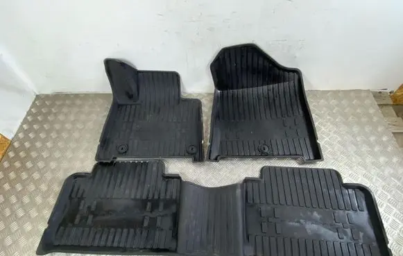 Hyundai Santa Fe V MX5 Car floor mat set P6F13AB510AC510A