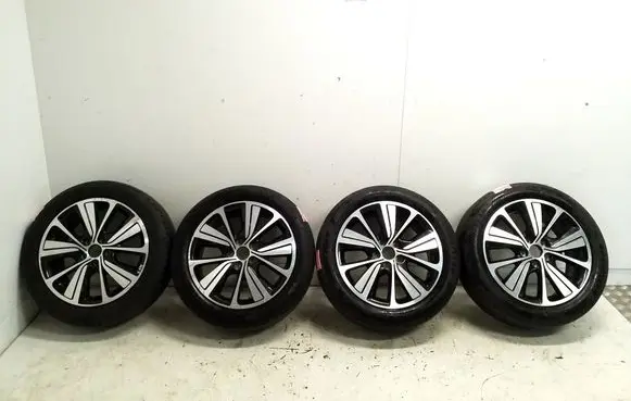 Citroen C4 II Picasso R17 alloy rim 9677090377