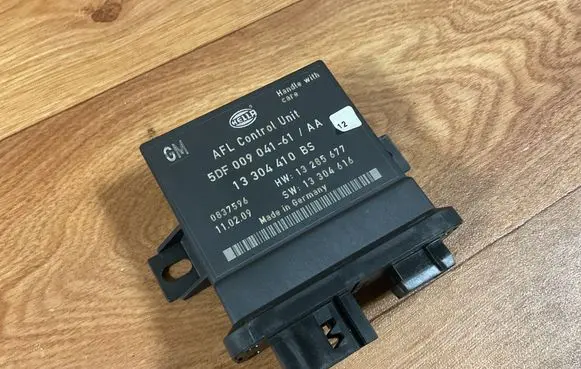 Opel Insignia A Light module LCM 5DF00904161 13285677 13304410