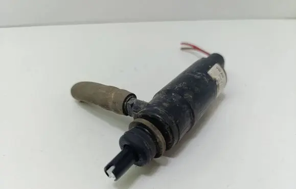 Audi A6 S6 C5 4B Headlight washer pump 3B0955681