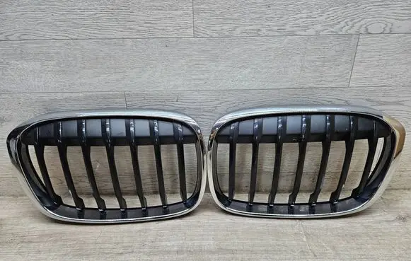 BMW X1 F48 F49 Front bumper upper radiator grill 7354824 7354823
