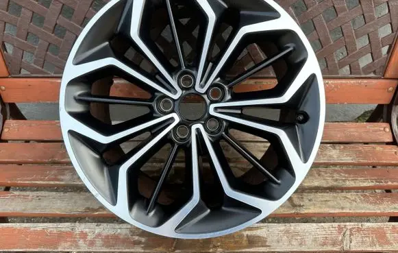 Ford Focus ST R18 alloy rim 