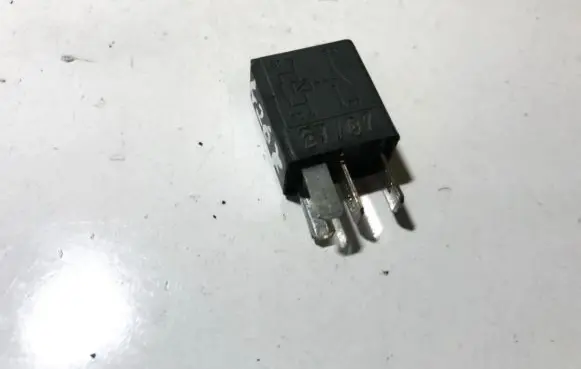 Skoda Octavia Mk2 (1Z) Other relay 1k0951253 2900077