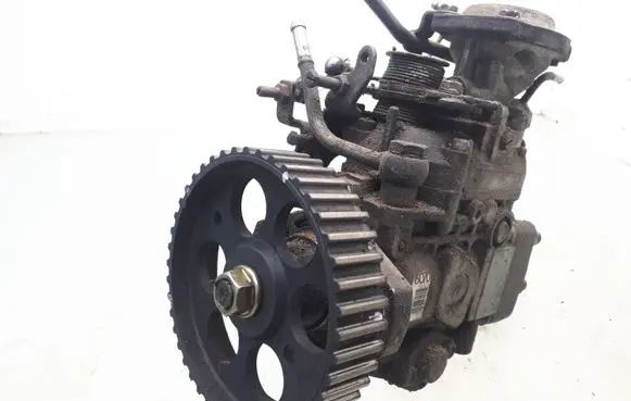 Opel Astra F Fuel injection high pressure pump 9460620017 Q119601 961756