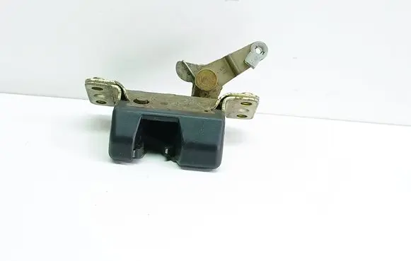 Opel Zafira A Tailgate/trunk/boot lock/catch/latch 90563999