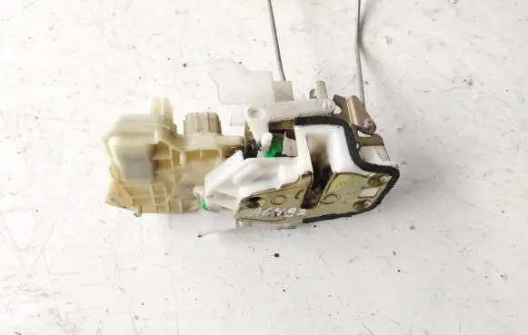 Honda Jazz Front door lock