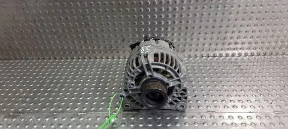 Volkswagen Polo IV 9N3 Generator/alternator 037903025M