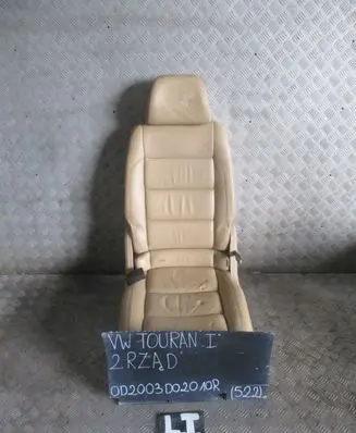 Volkswagen Touran I Front driver seat 