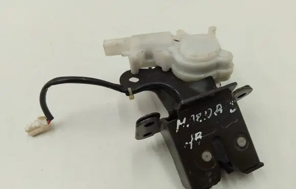 Mazda 3 I Tailgate/trunk/boot lock/catch/latch B6701
