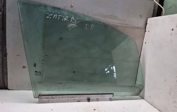 Opel Zafira B Front door window glass four-door AS2M3240DOT682 43R001582