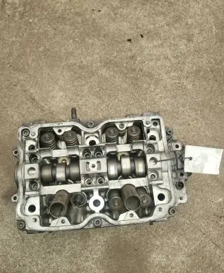 Subaru Forester SG Engine head 