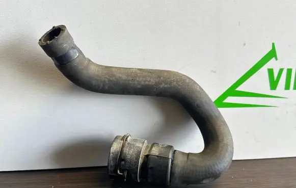 Volvo V60 Engine coolant pipe/hose S0000379