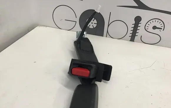 Lexus RX V Middle seatbelt buckle (rear) 221118BA 1175321