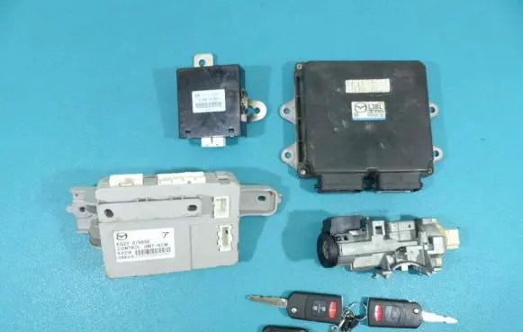 Mazda CX-7 Engine control unit/module ECU E6T55793HS1 IMPRK904476