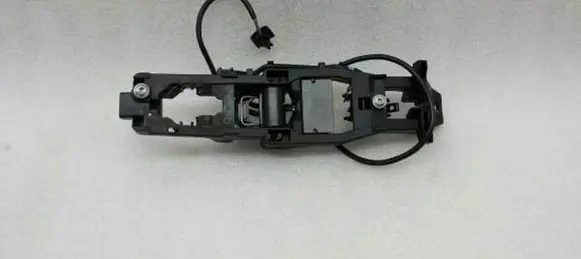 Rear door exterior handle/bracket