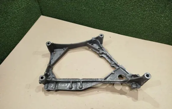 Volkswagen Crafter Engine mounting bracket 04L145173K 04L145173