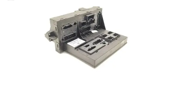 Nissan Navara D40 Fuse module 2115456101