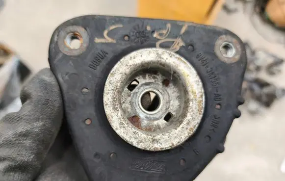 Ford Kuga I Front upper strut mount 8V413K155AB
