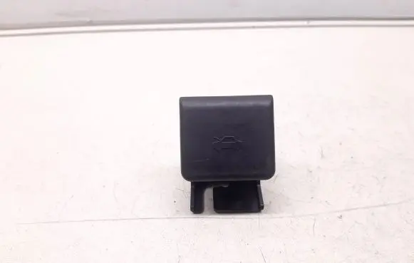 Mazda 6 Engine bonnet (hood) release handle