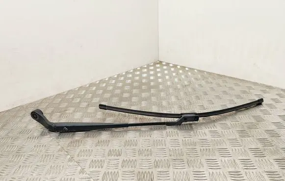 Front wiper blade arm