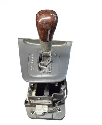 Volvo S80 Gear shifter/selector P86755170