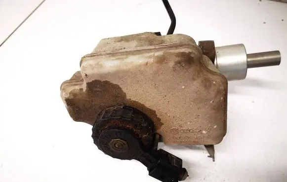 Volkswagen Golf Plus Brake fluid reservoir 1K1611301C 03350886321