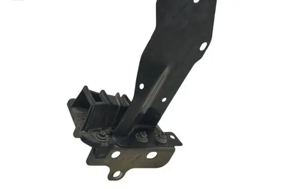 Volvo XC90 Front bumper mounting bracket 31353764