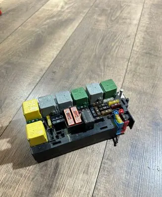 Mercedes-Benz ML W164 Fuse box set 1645403472 5072426 13817030