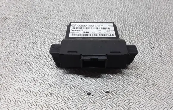 Volkswagen Golf V Gateway control module 1K0907530Q