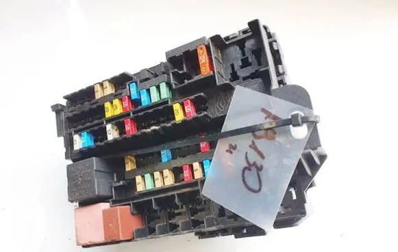 Renault Laguna III Fuse box set 8200758803b 8200758803--b