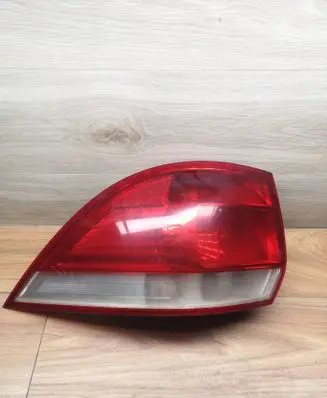 Volkswagen Golf V Rear/tail lights