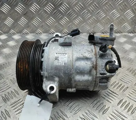 Volvo V60 Air conditioning (A/C) compressor (pump) 31497908