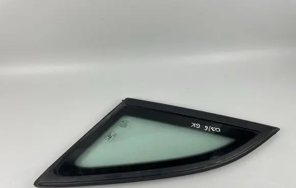 Audi Q3 8U Rear vent window glass 8U0845299A