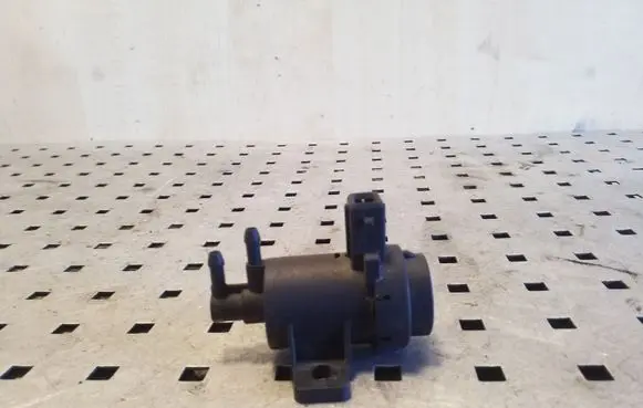 Renault Scenic I Turbo solenoid valve 7700113071