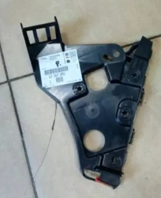 Front bumper mounting bracket