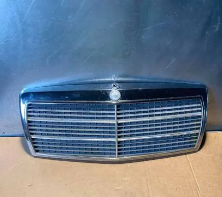 Mercedes-Benz 190 W201 Front grill BZ070922